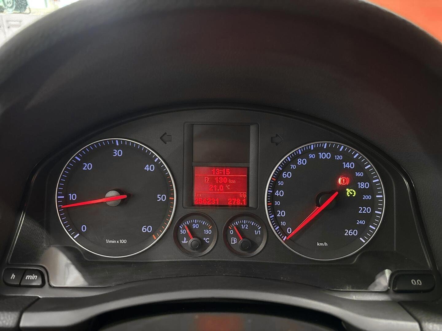 VOLKSWAGEN Golf 2006