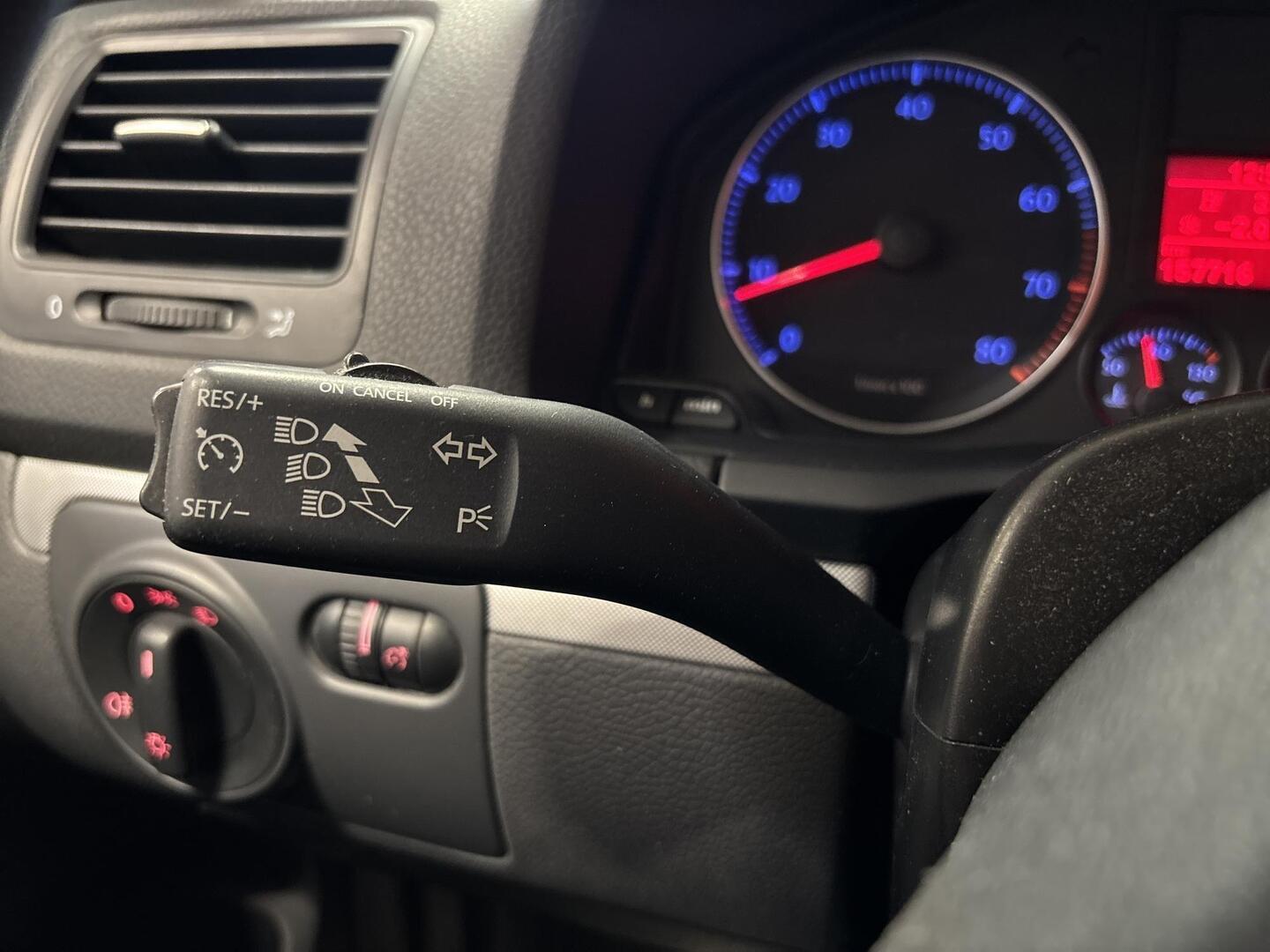 VOLKSWAGEN Golf 2008