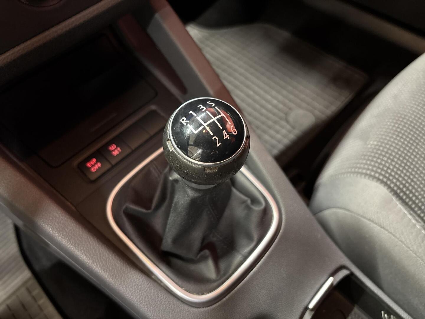 VOLKSWAGEN Golf 2008