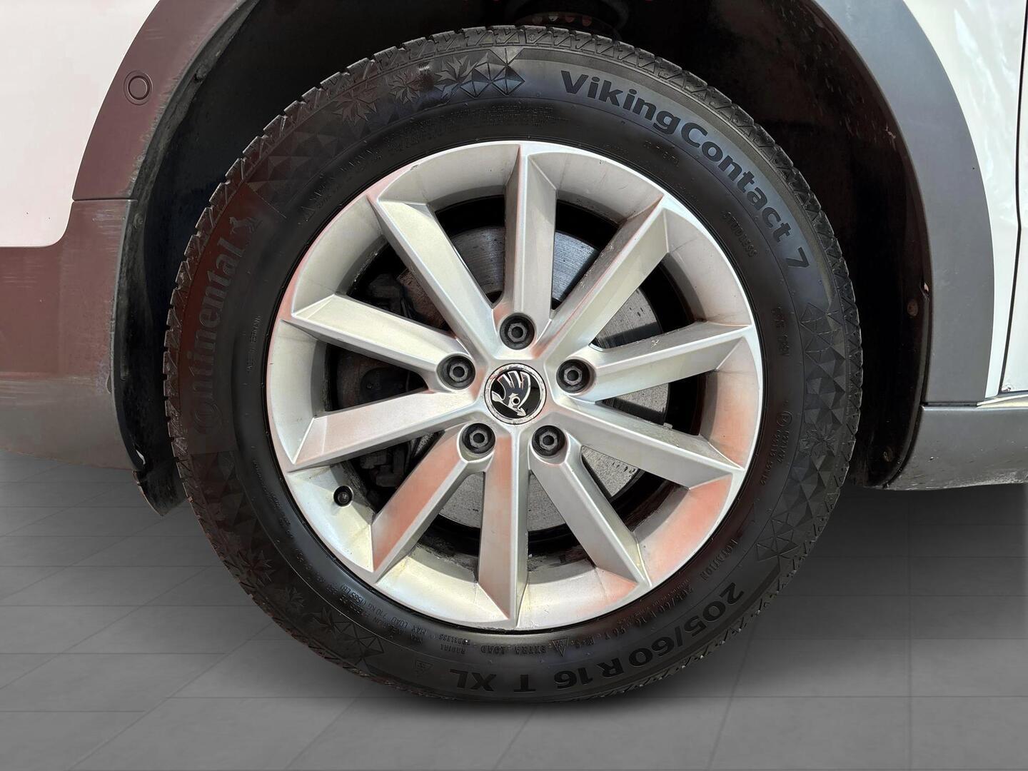 SKODA Superb 2015