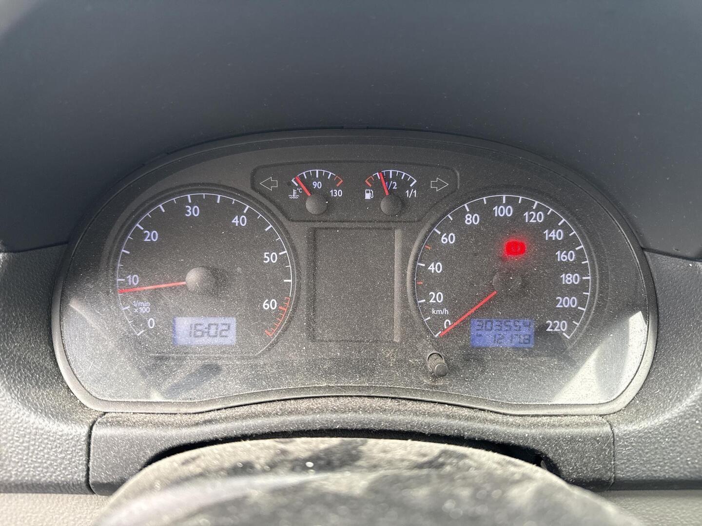 VOLKSWAGEN Polo 2004