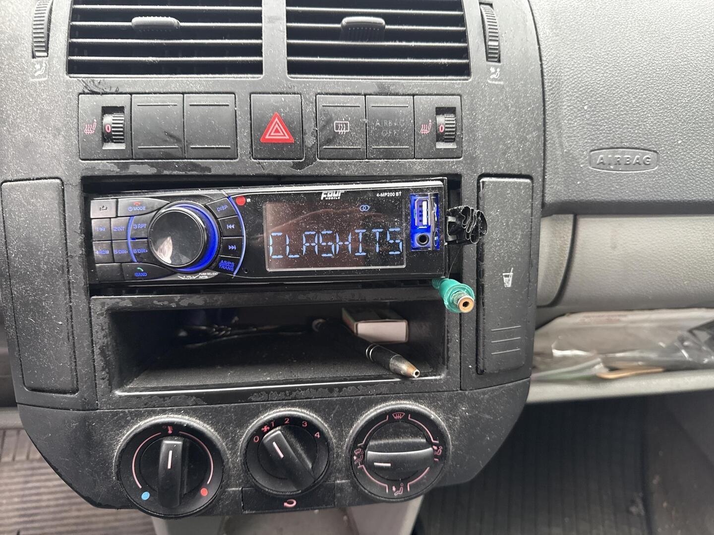 VOLKSWAGEN Polo 2004