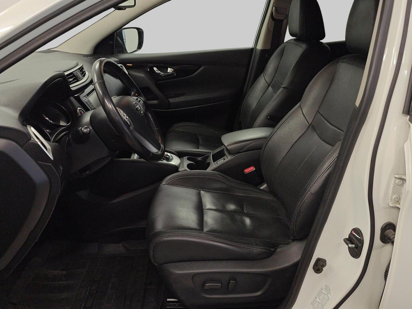 NISSAN Qashqai 2016