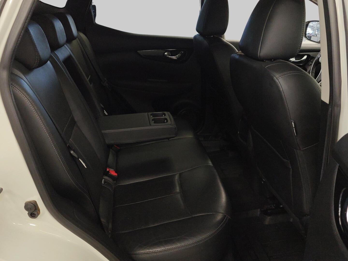 NISSAN Qashqai 2016