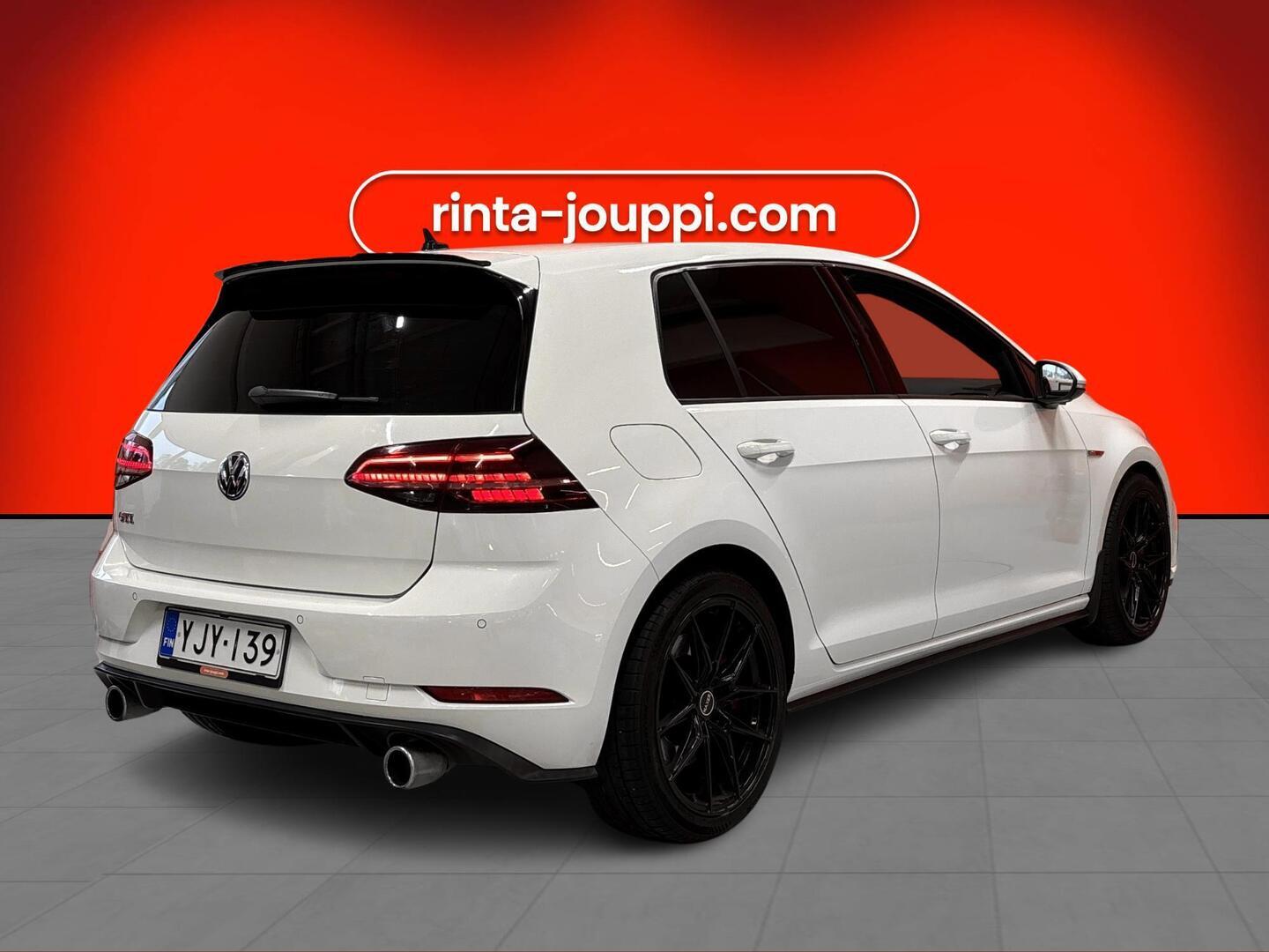 VOLKSWAGEN Golf 2018