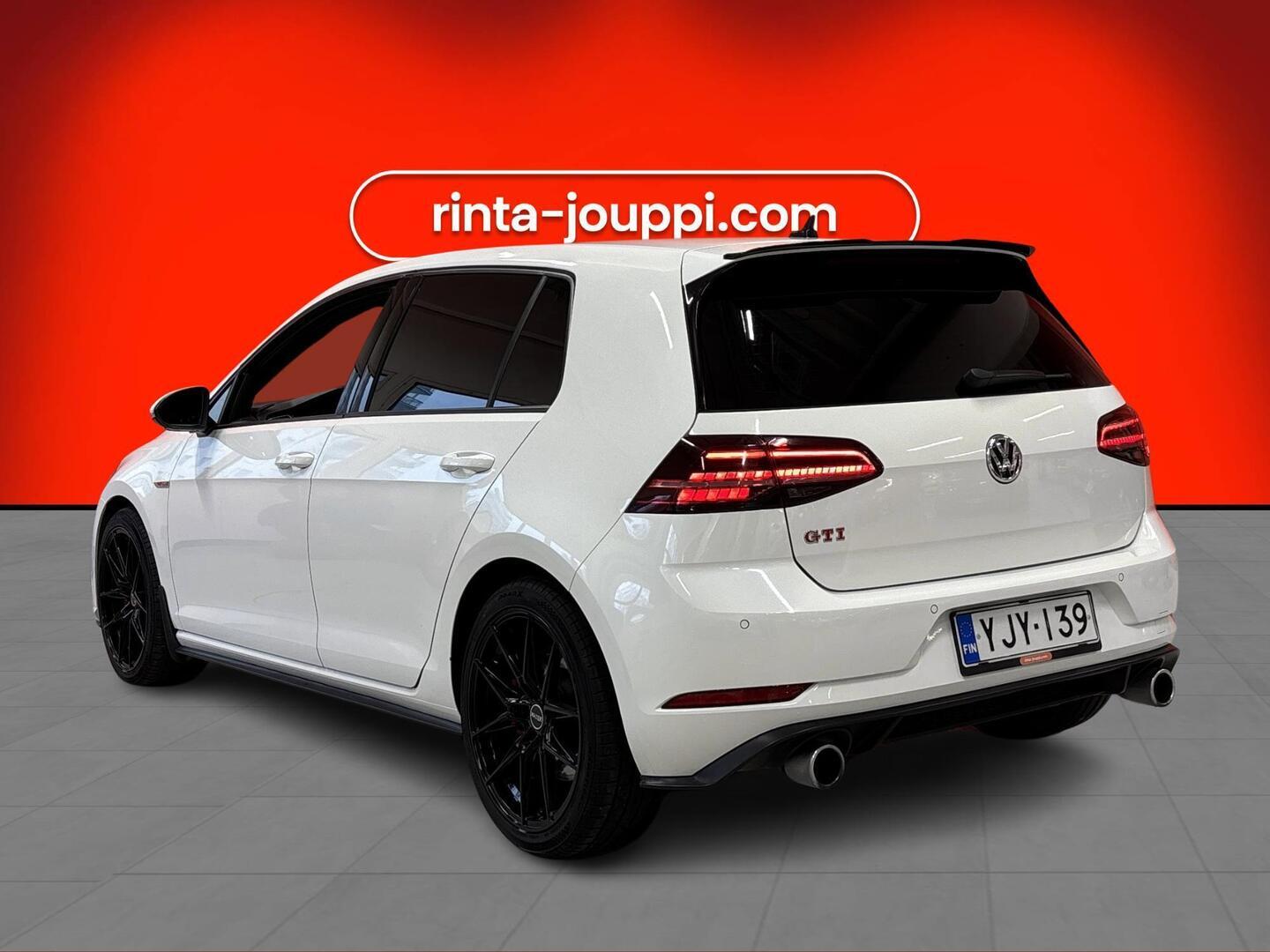 VOLKSWAGEN Golf 2018