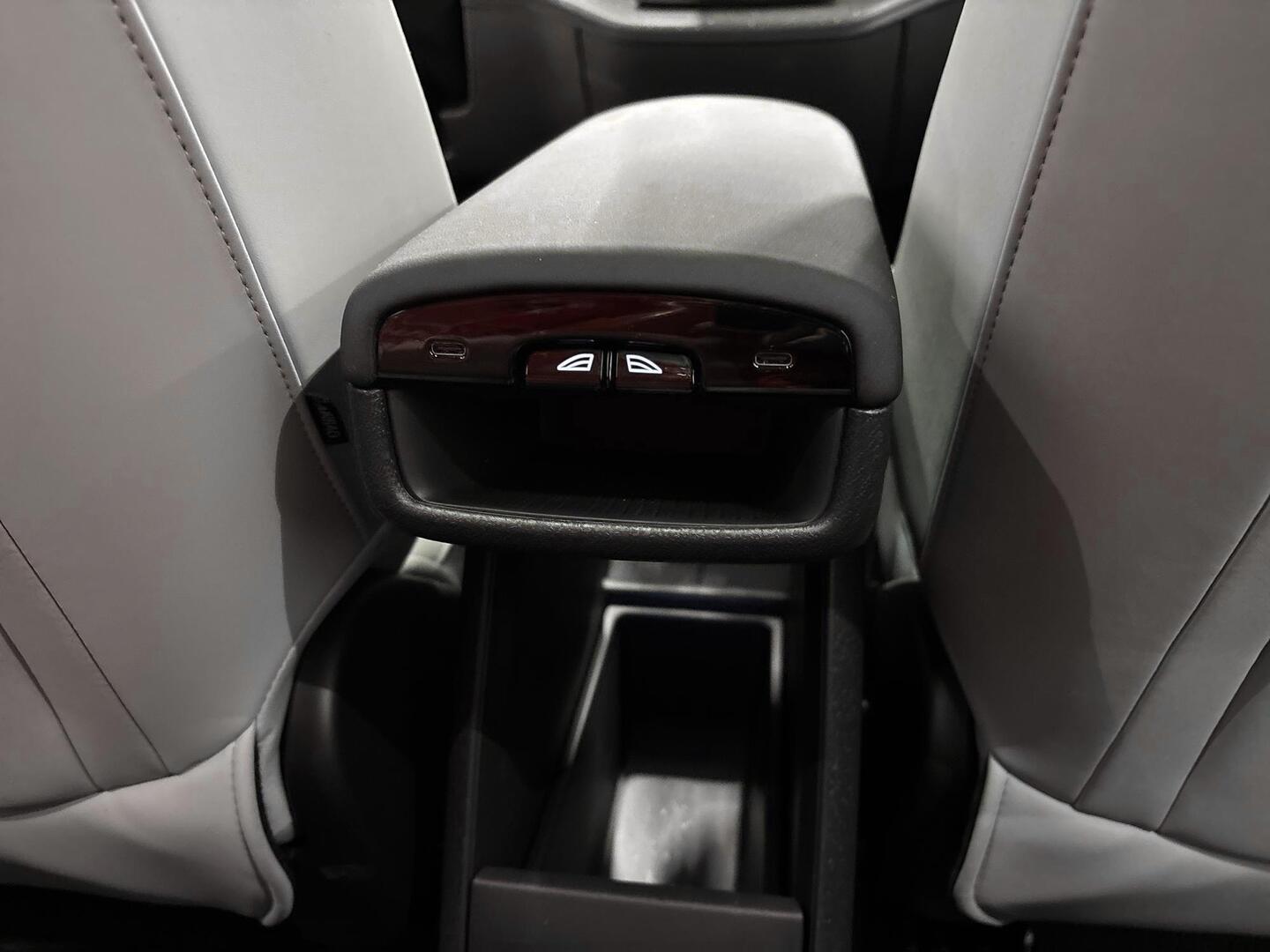 VOLVO EX30 2024