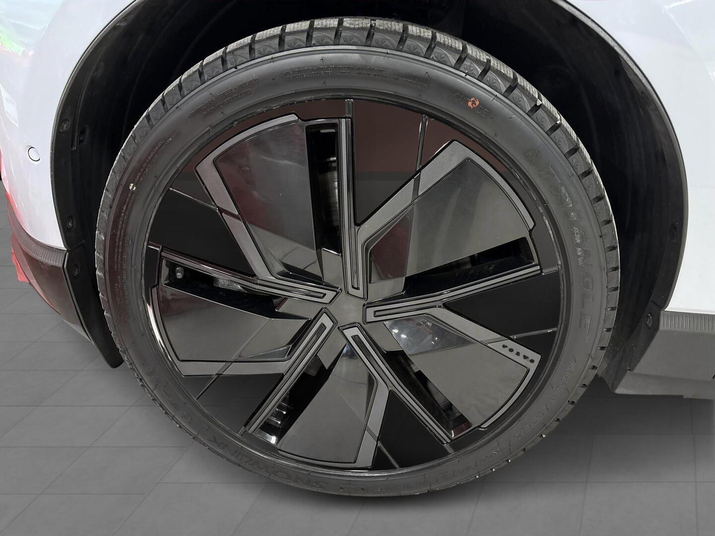 VOLVO EX30 2024