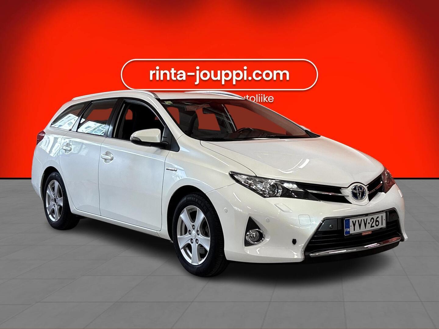 TOYOTA Auris 2013