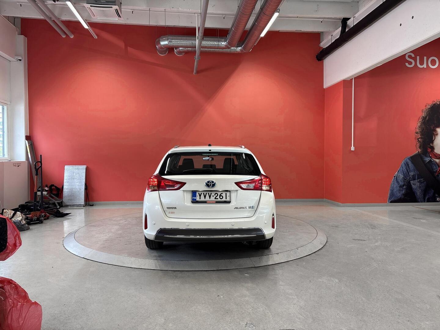 TOYOTA Auris 2013
