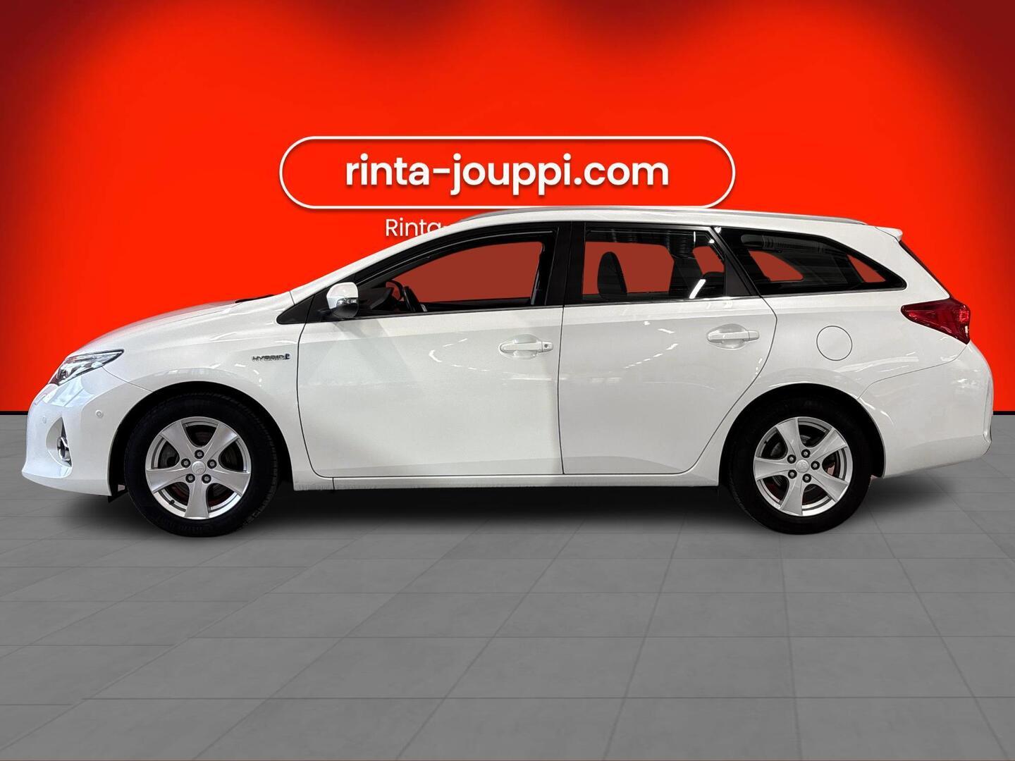 TOYOTA Auris 2013