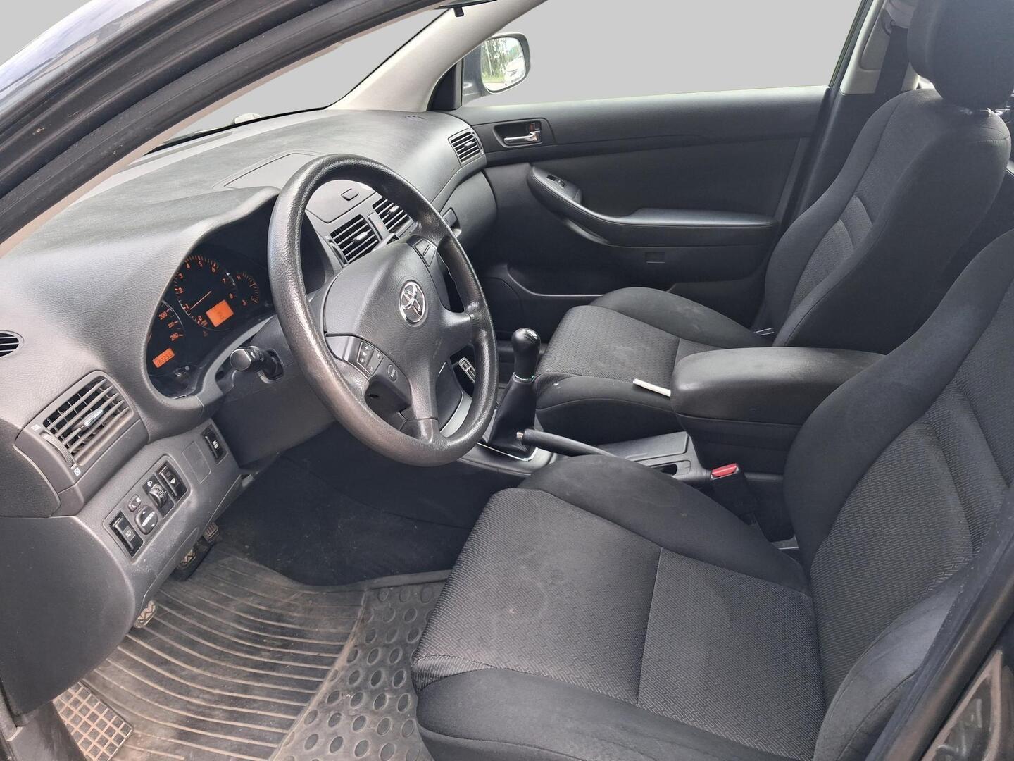 TOYOTA Avensis 2006