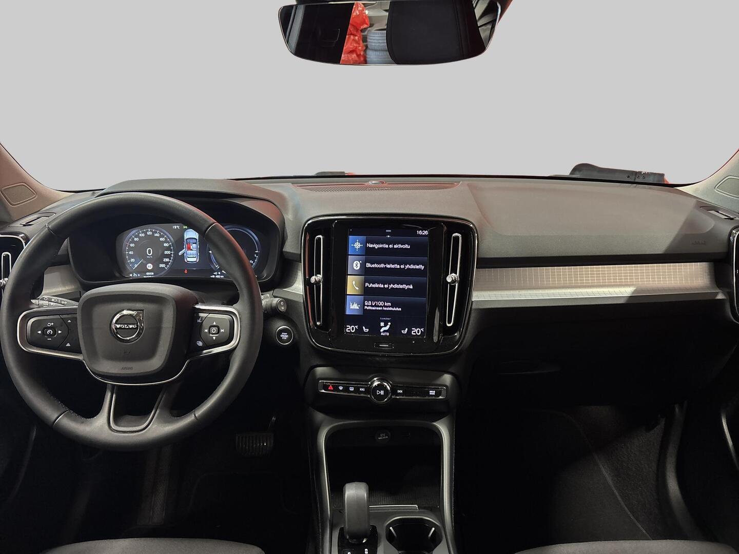 VOLVO XC40 2022