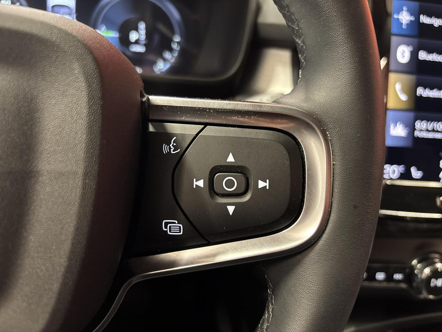 VOLVO XC40 2022