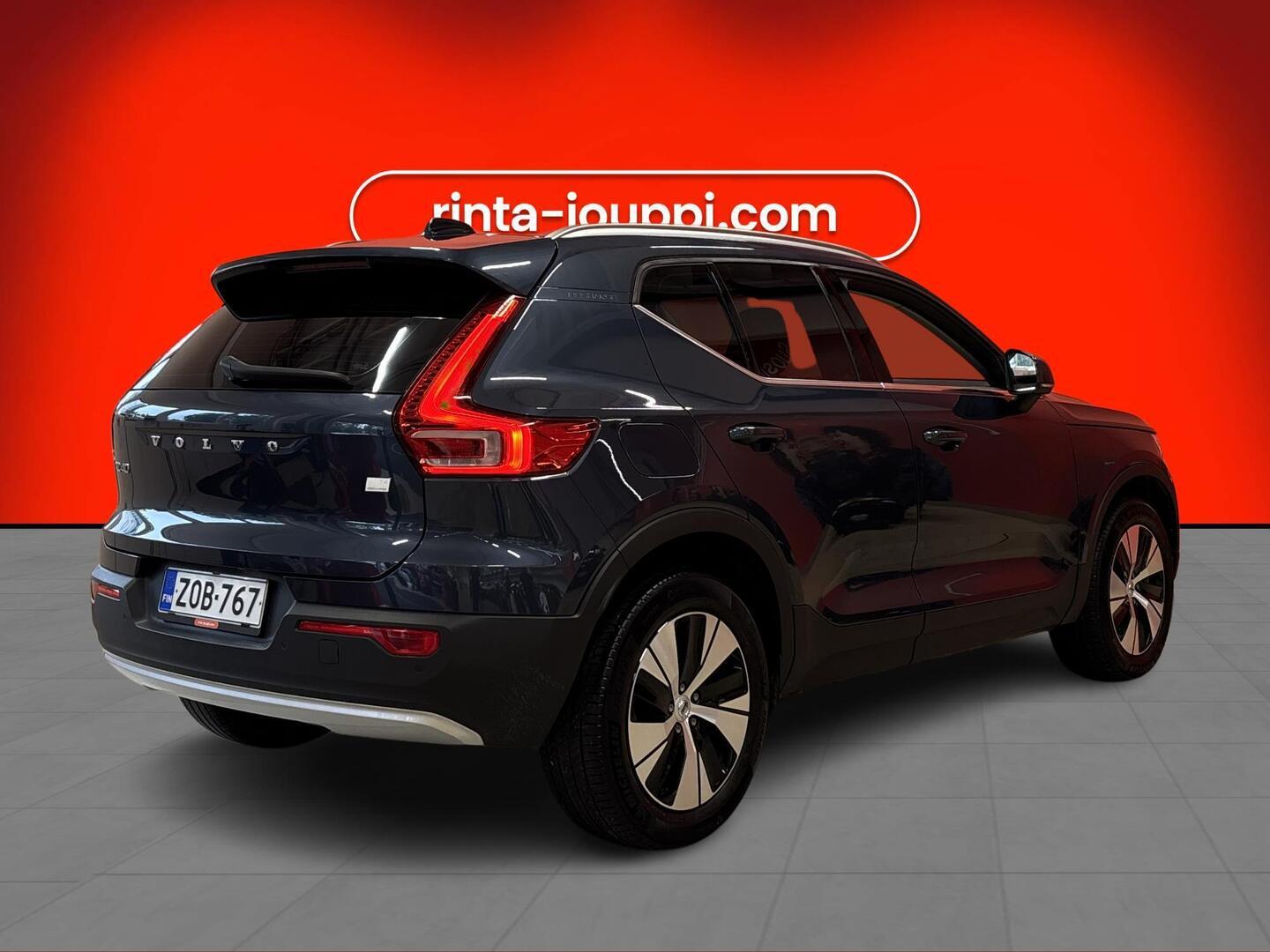 VOLVO XC40 2022