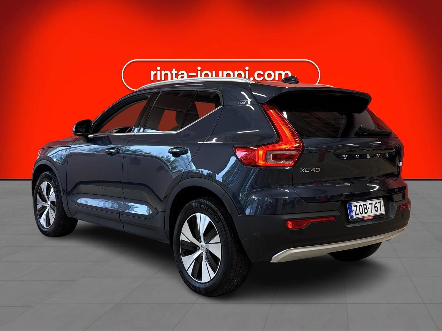 VOLVO XC40 2022