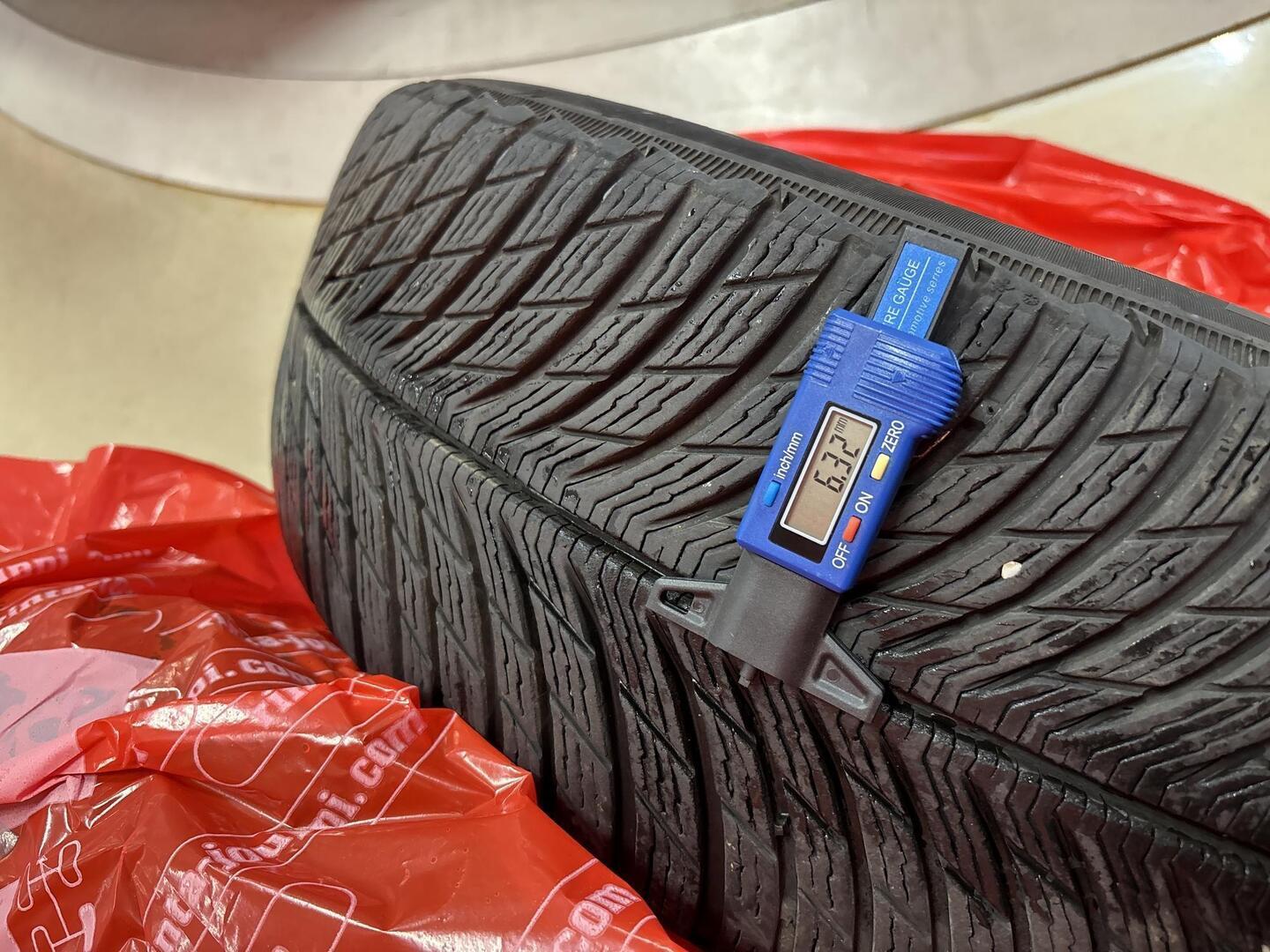 FORD MUSTANG MACH-E 2021