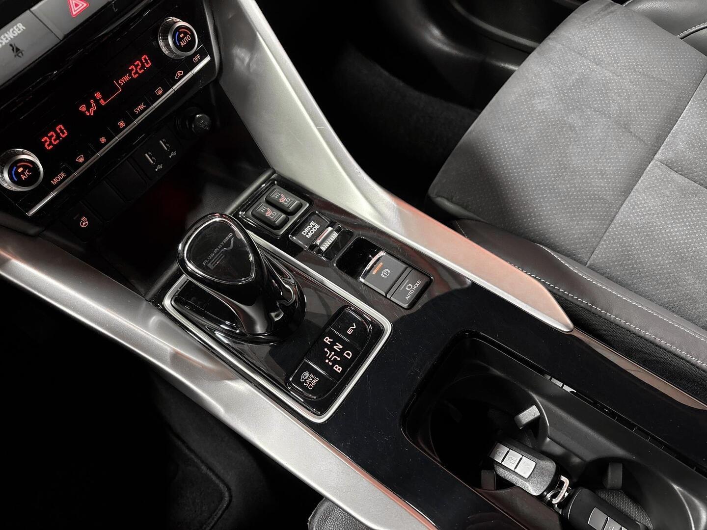 MITSUBISHI ECLIPSE CROSS 2021