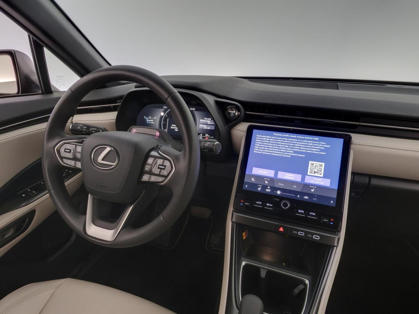 LEXUS LBX 2024