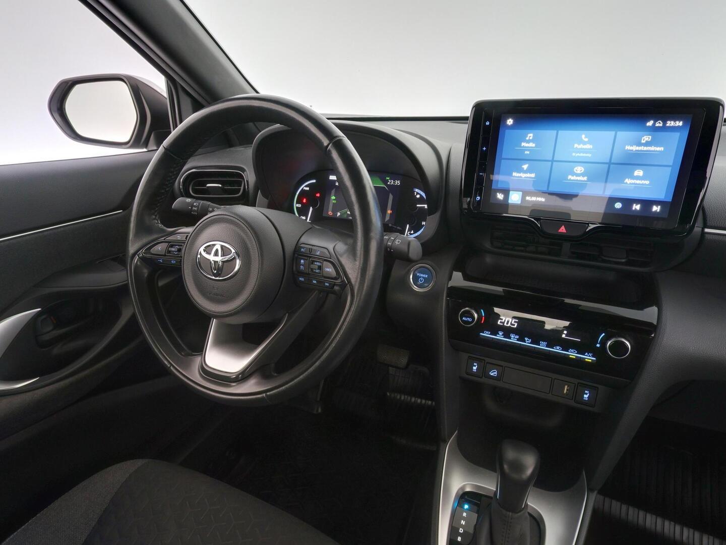 TOYOTA YARIS CROSS 2022