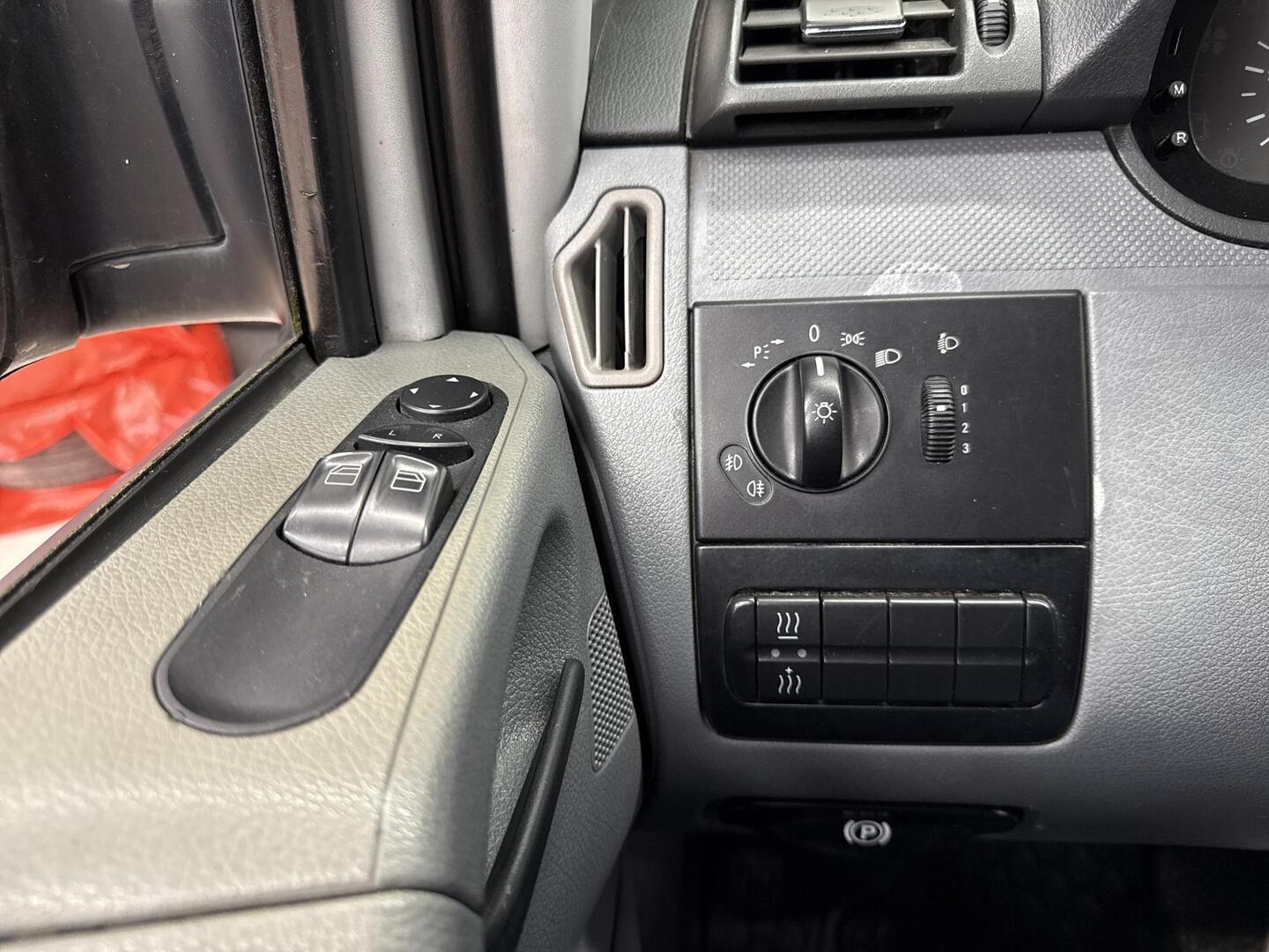 MERCEDES-BENZ Vito 2004