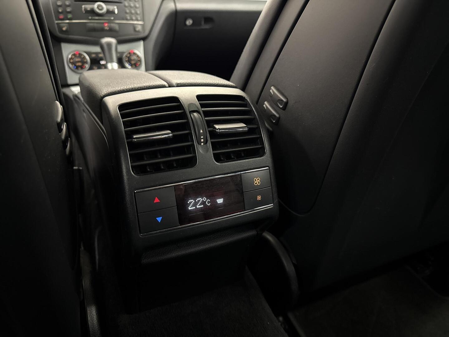 MERCEDES-BENZ C 63 AMG 2008