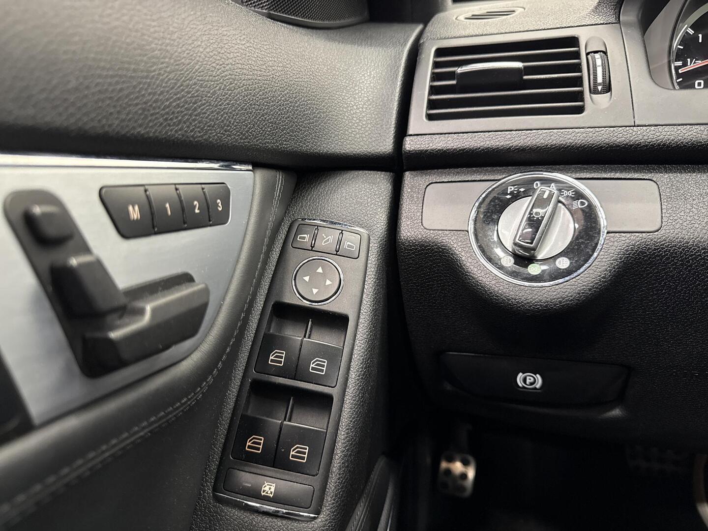 MERCEDES-BENZ C 63 AMG 2008