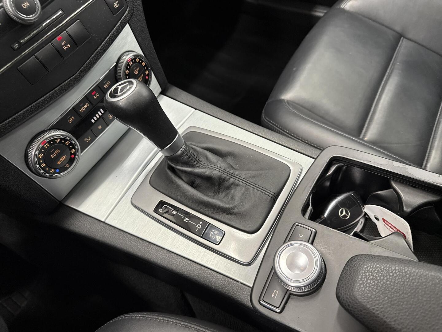 MERCEDES-BENZ C 63 AMG 2008