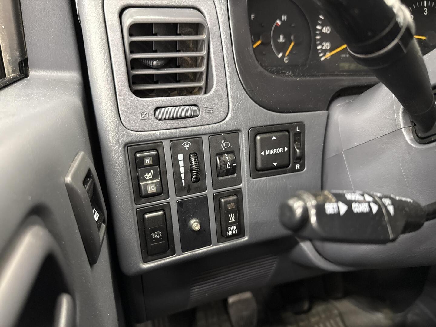TOYOTA Hiace 2007
