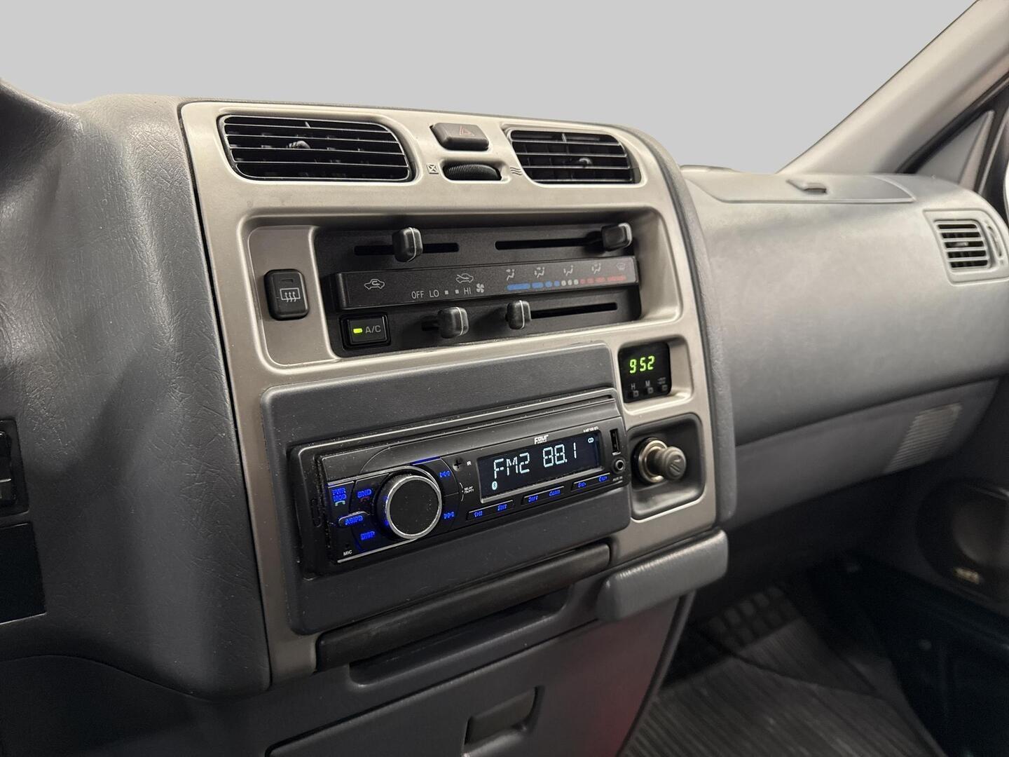 TOYOTA Hiace 2007