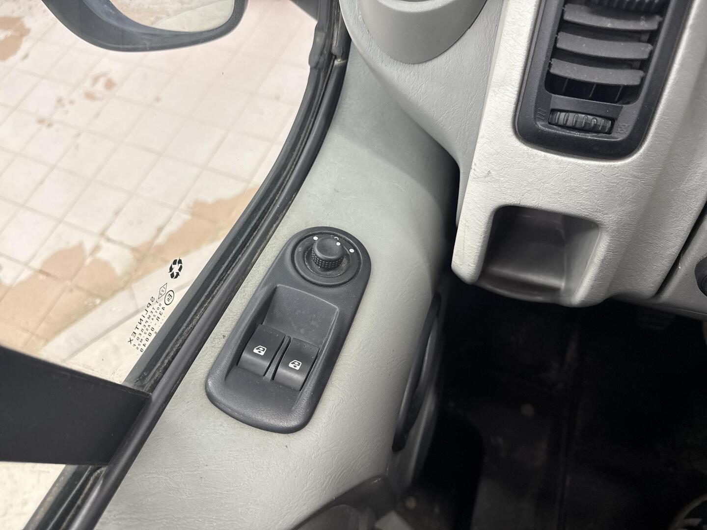 OPEL Vivaro 2006