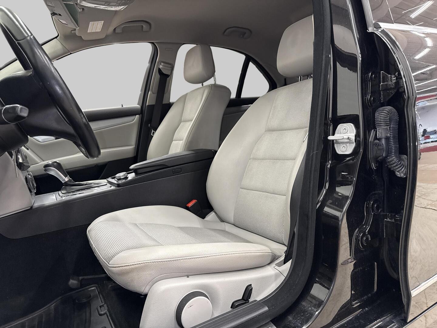 MERCEDES-BENZ C 2010