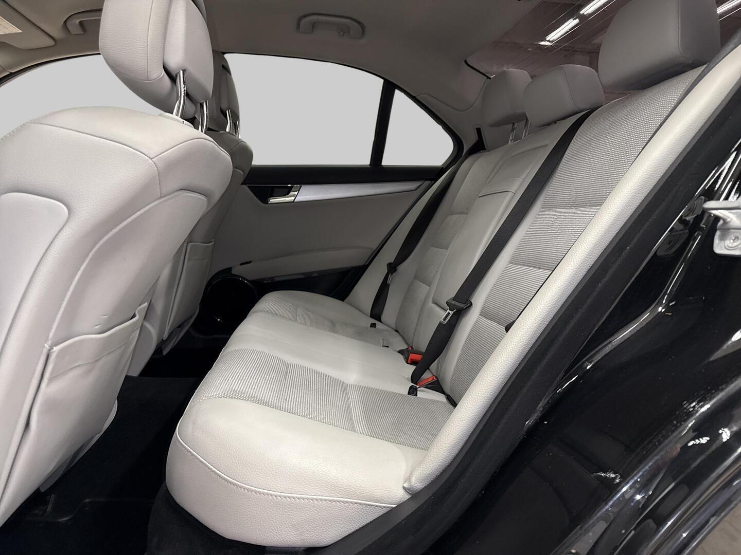 MERCEDES-BENZ C 2010