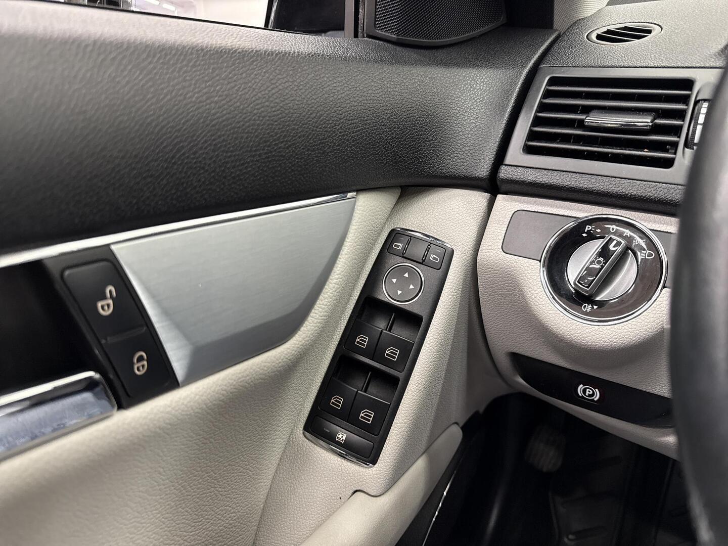 MERCEDES-BENZ C 2010