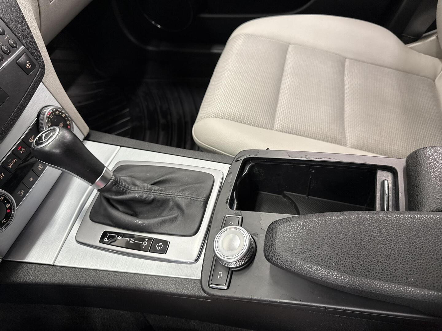 MERCEDES-BENZ C 2010