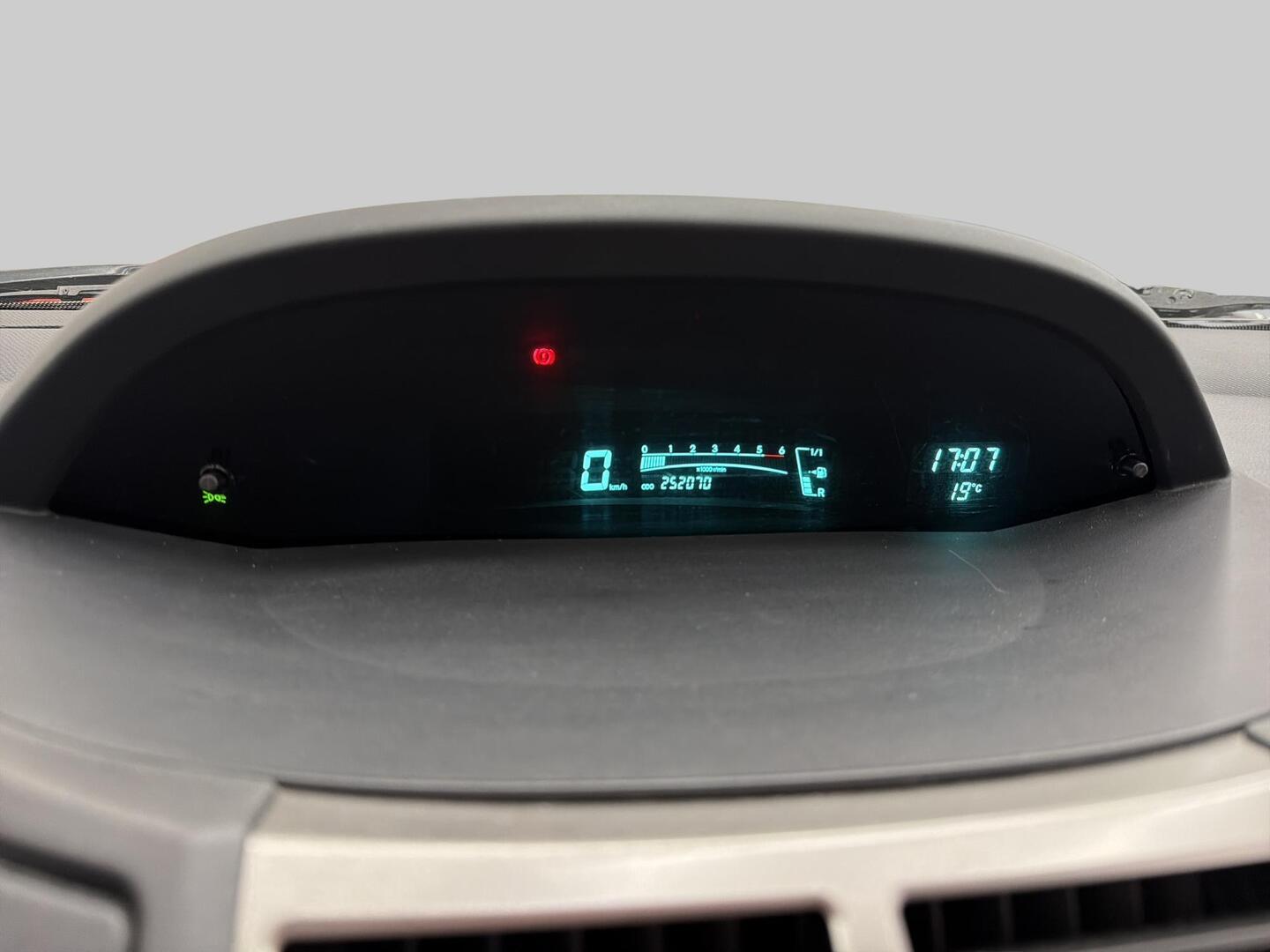 TOYOTA Yaris 2011