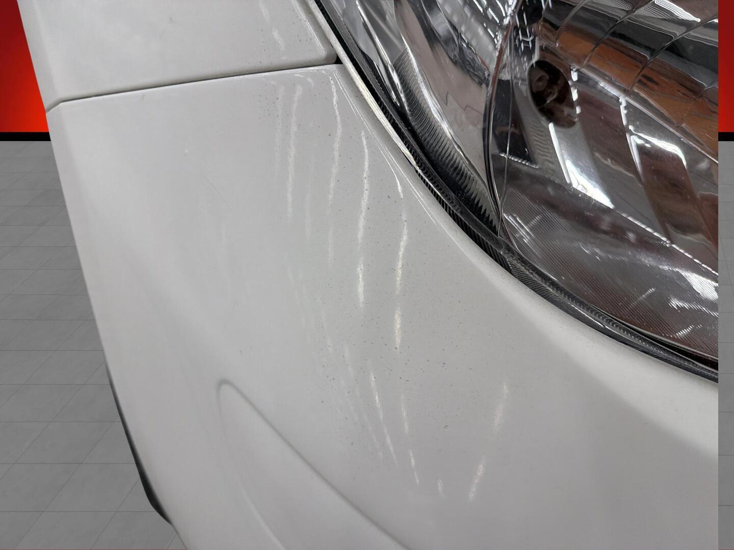 TOYOTA Yaris 2011