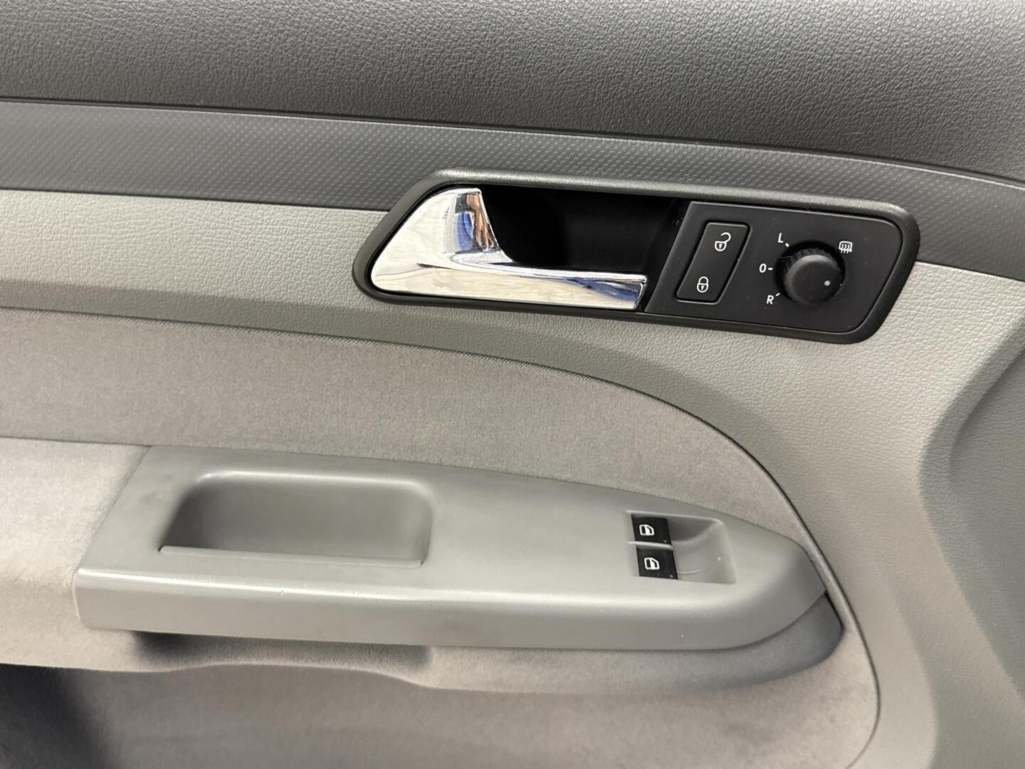 VOLKSWAGEN Caddy Maxi 2009