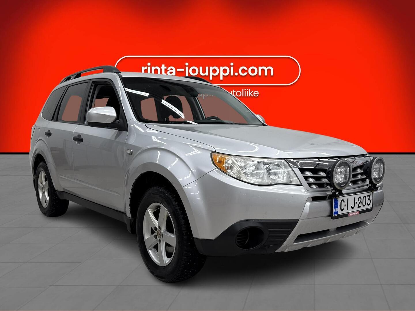 SUBARU Forester 2010