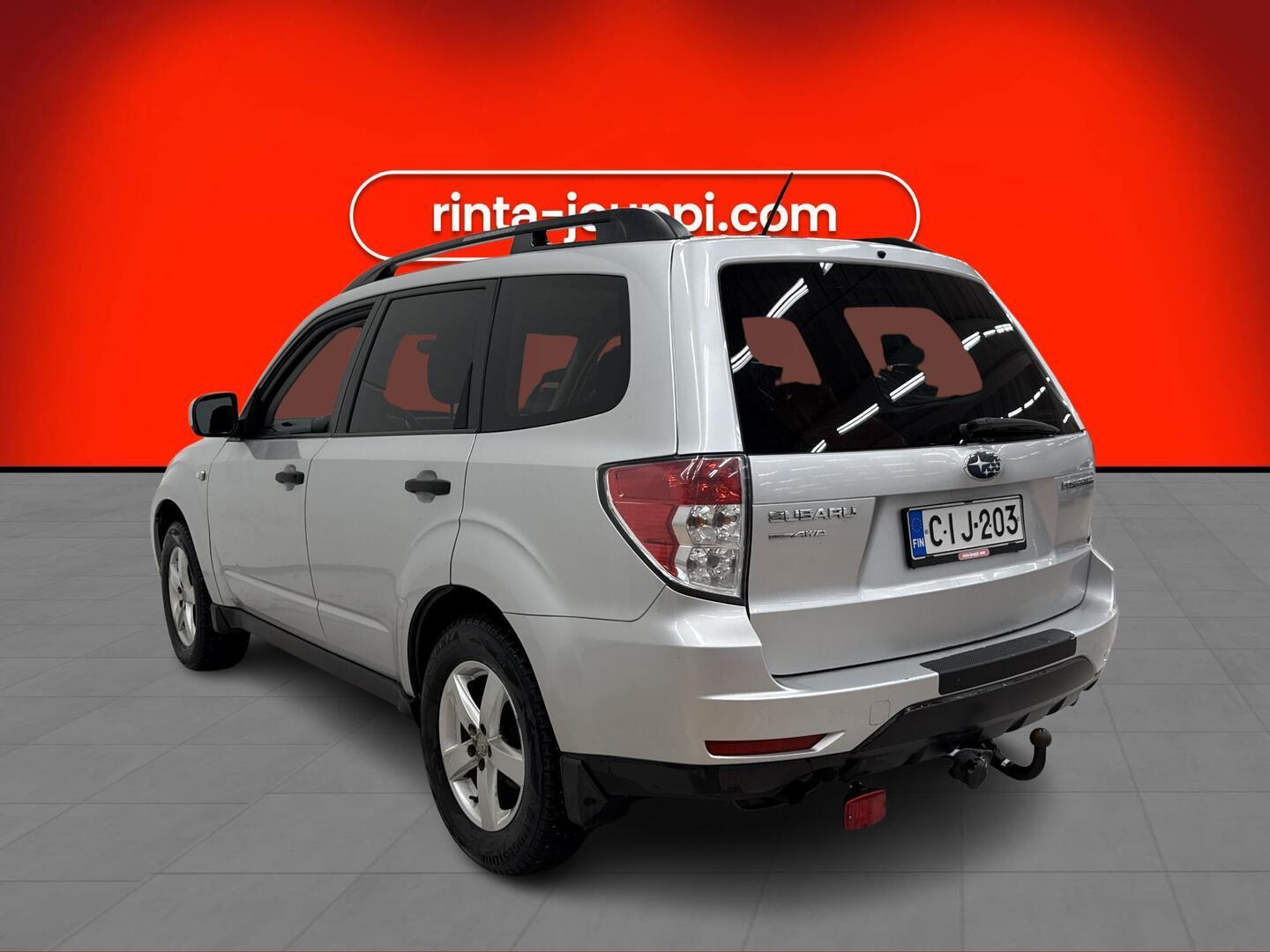 SUBARU Forester 2010