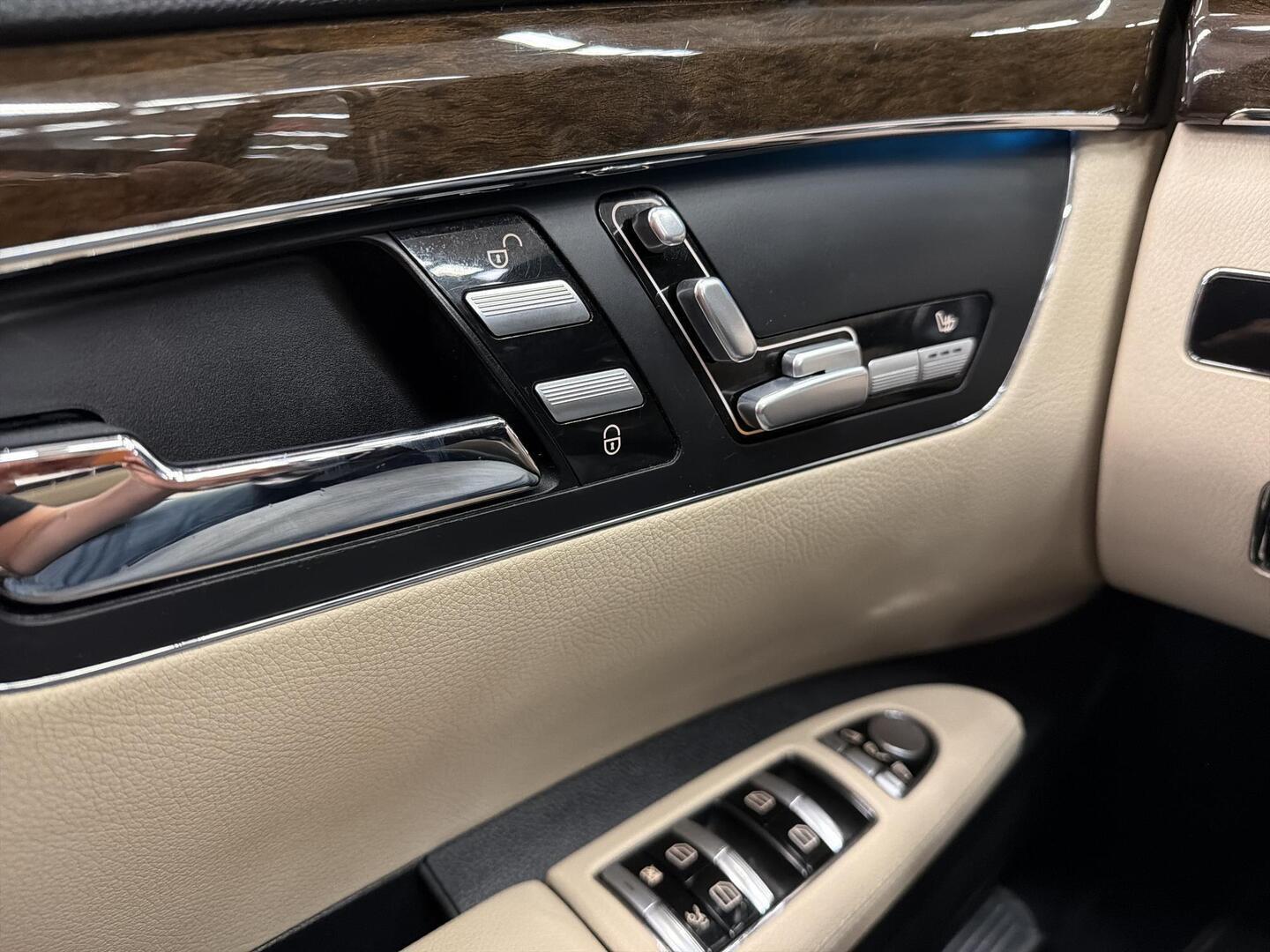 MERCEDES-BENZ S 2010