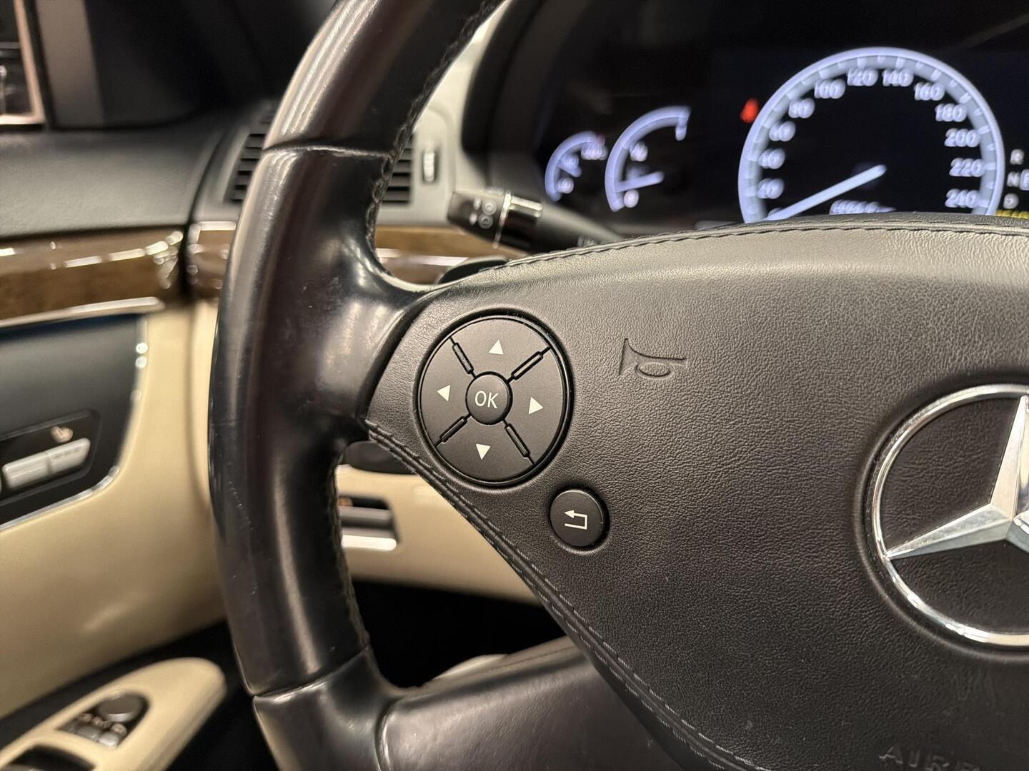 MERCEDES-BENZ S 2010