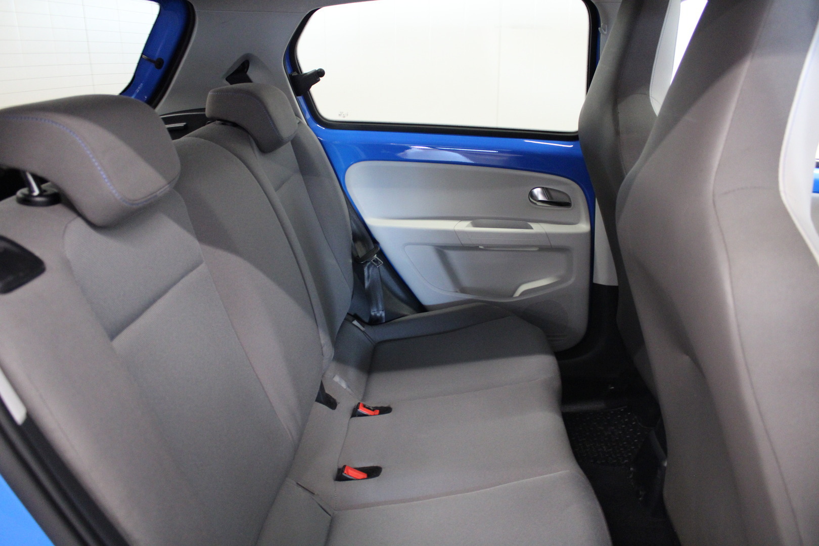 VOLKSWAGEN up! 2015
