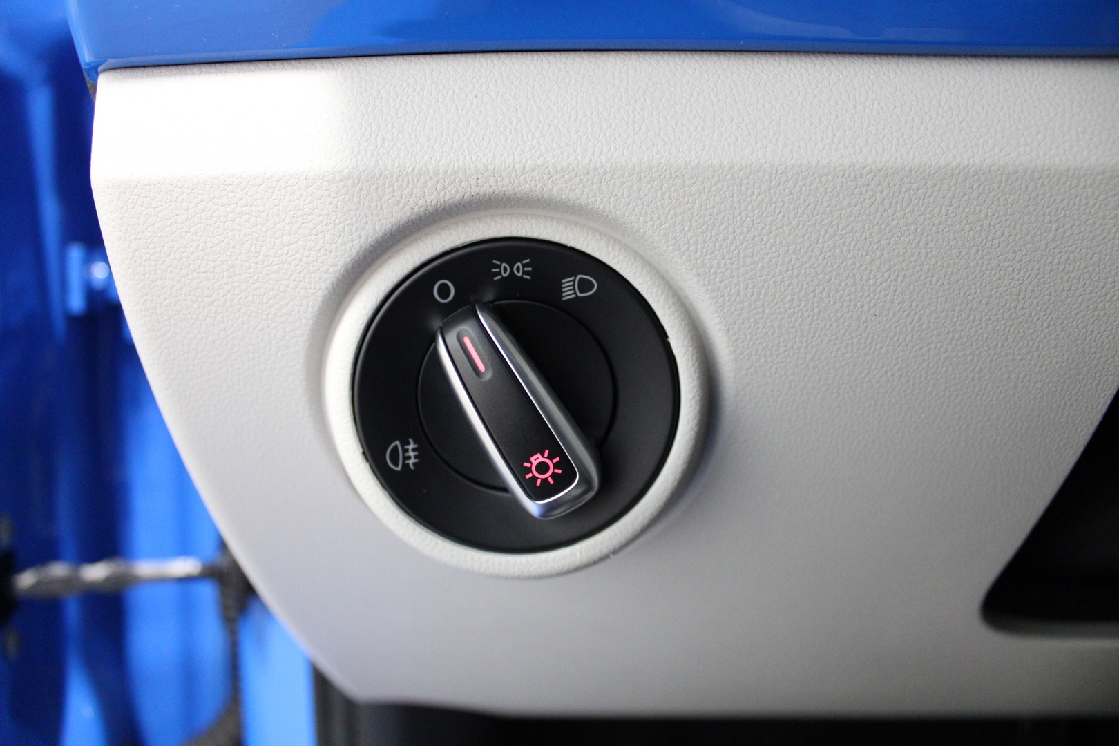 VOLKSWAGEN up! 2015