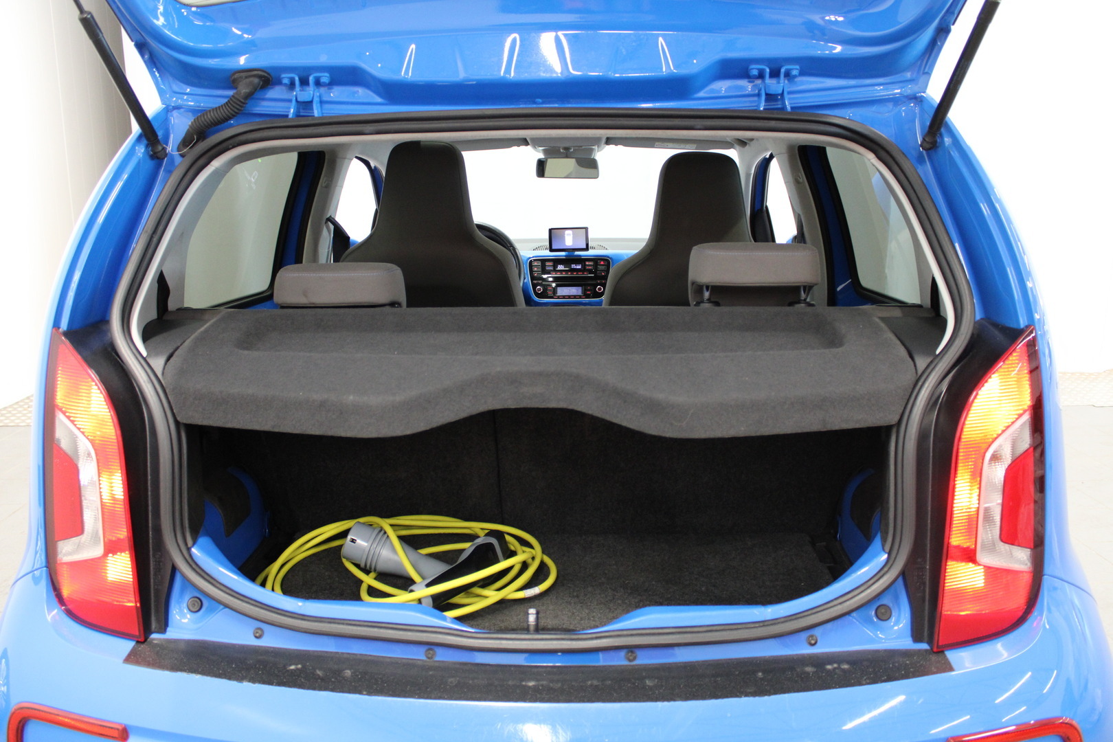VOLKSWAGEN up! 2015