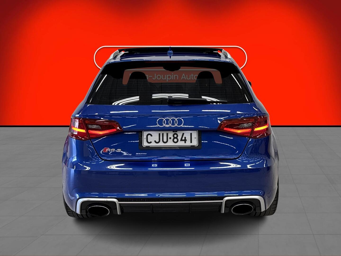 AUDI RS 3 2015