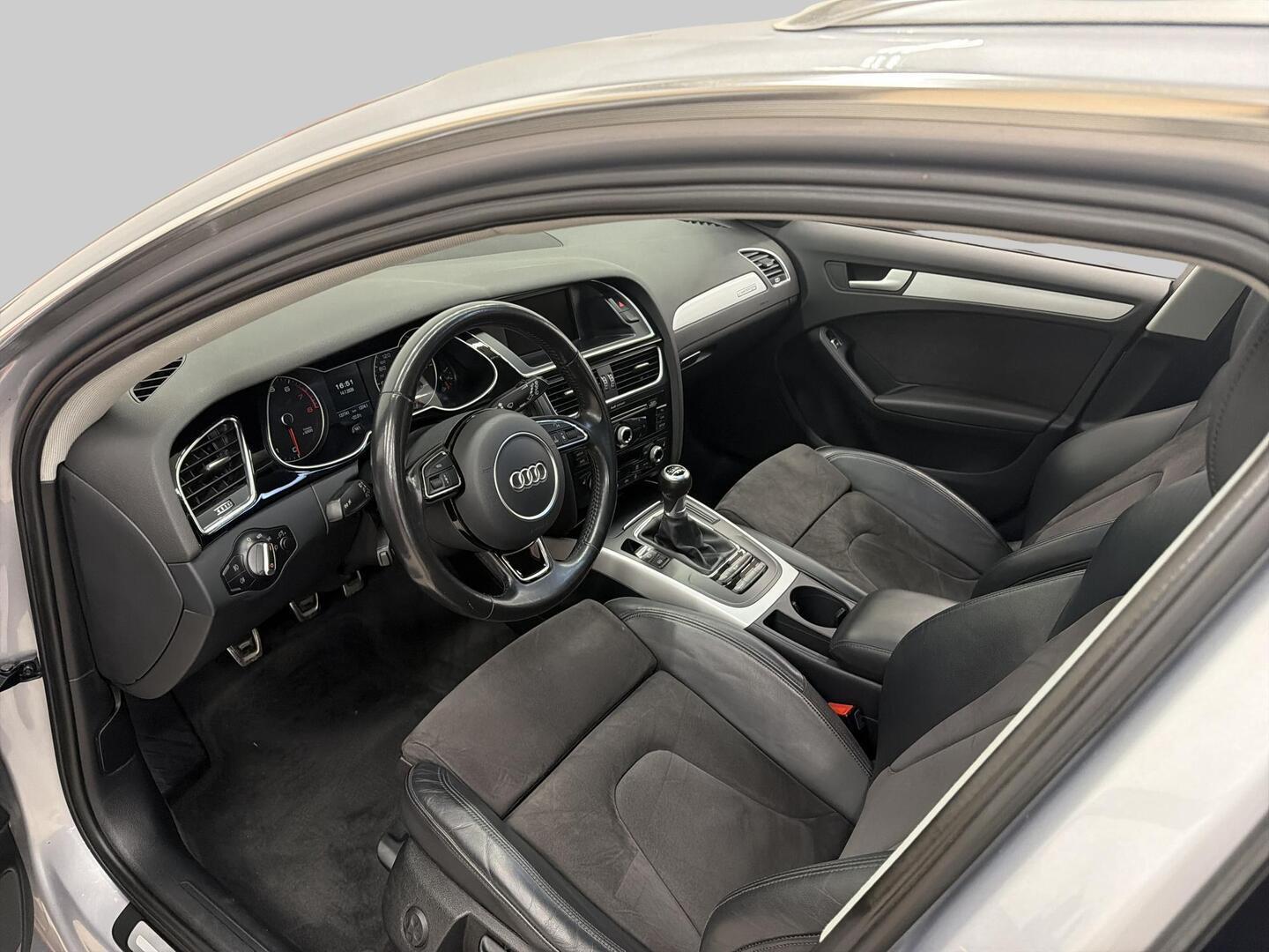 AUDI A4 2015