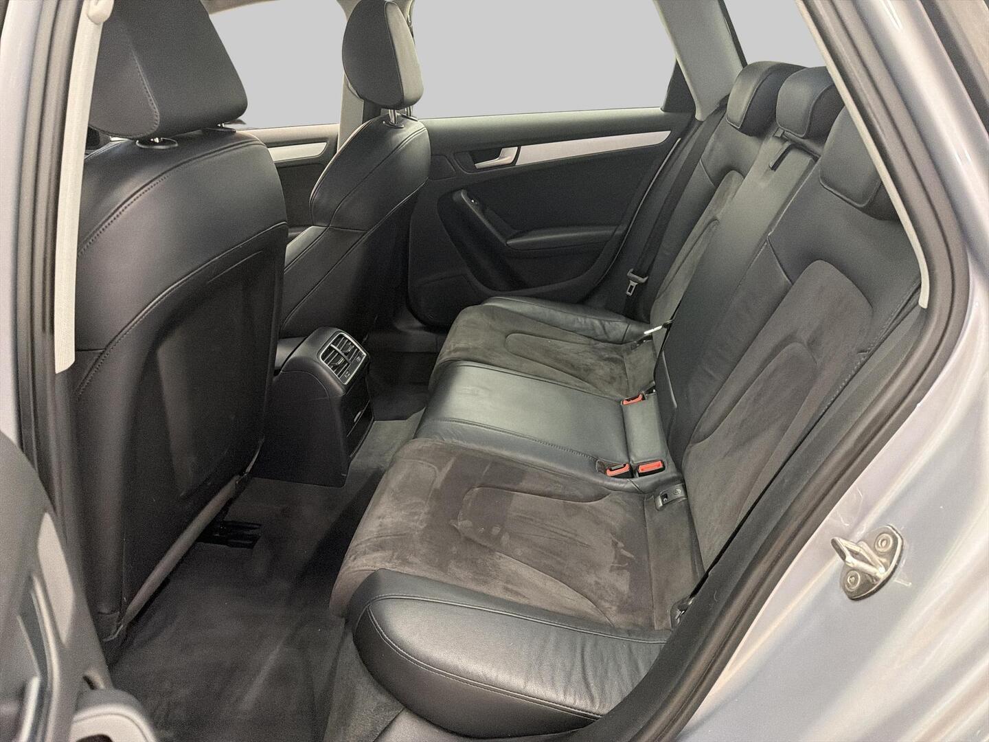 AUDI A4 2015