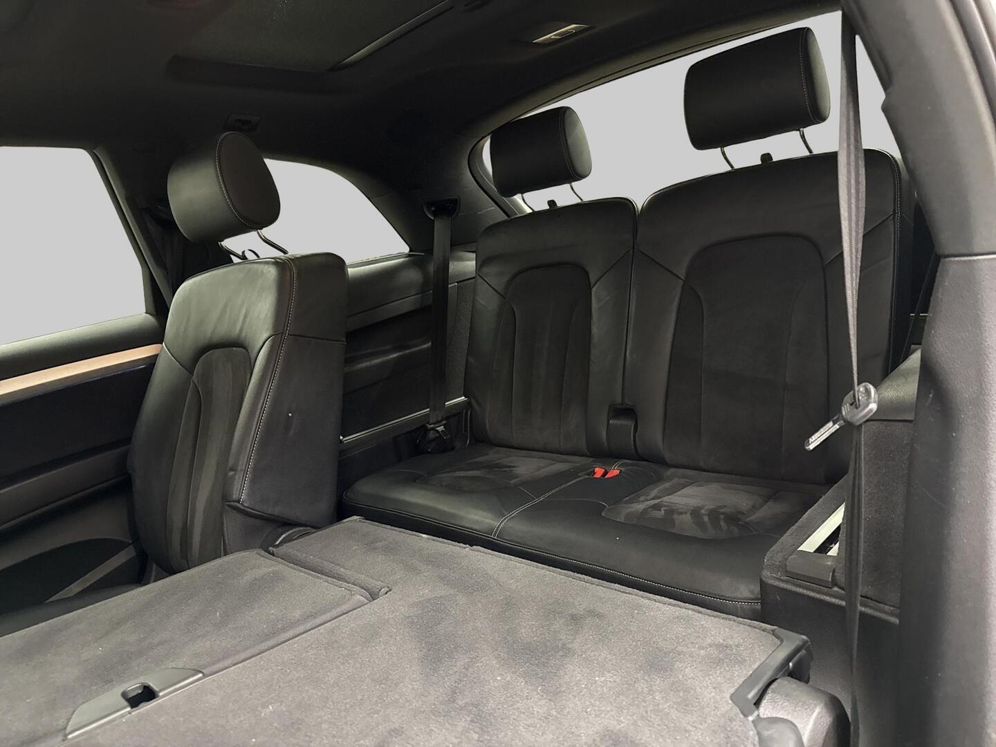 AUDI Q7 2011
