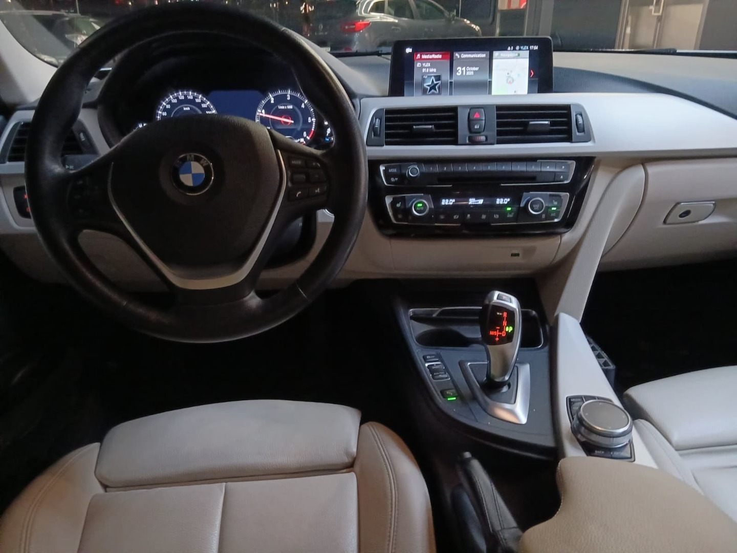 BMW 320 2019